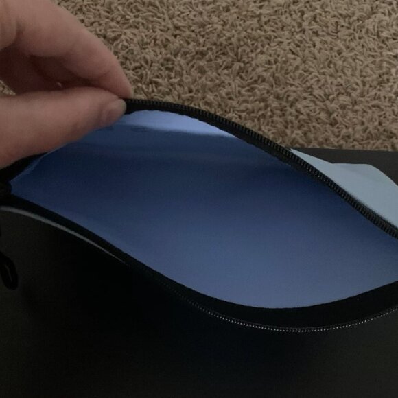 Milly Beach Please Blue Wristlet Pouch Makeup Bag Excellent Condition - Picture 2 of 3